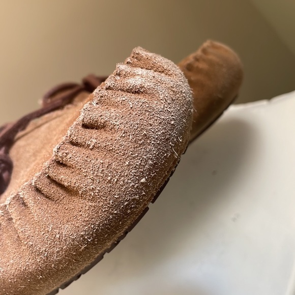 Ugg - Slippers - Size 8.5 - Picture 10 of 11